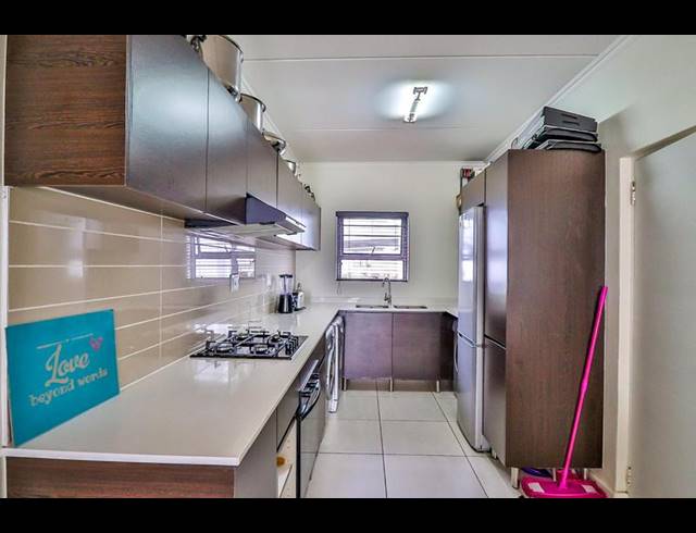 3 BEDROOM PROPERTY TO RENT IN GREENSTONE HILL